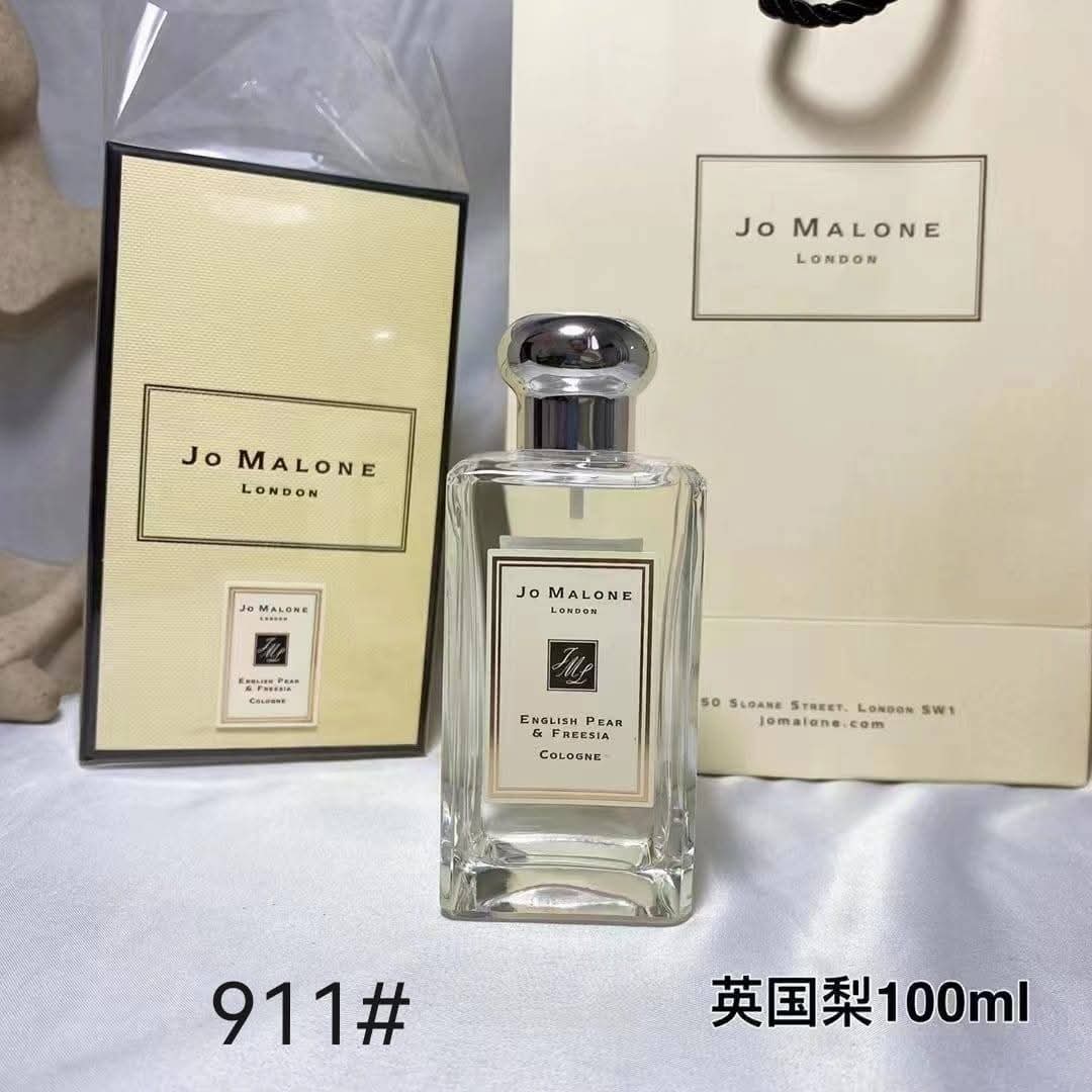BIG OFFER — 7 PERFUMES ONLY 160 AED