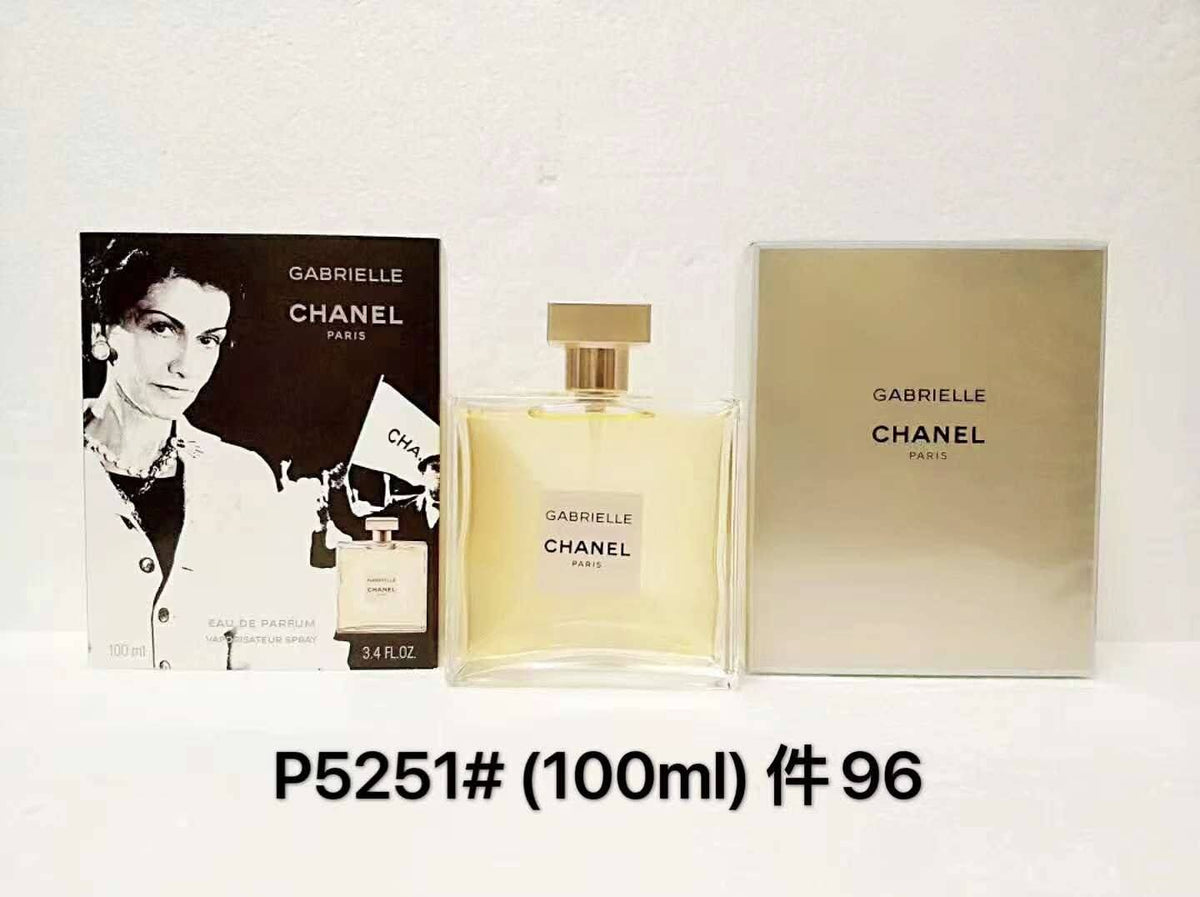 BIG OFFER — 7 PERFUMES ONLY 160 AED