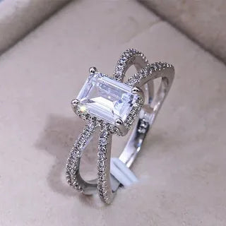Premium Women's Fashion Ring – Elegant Adjustable Design