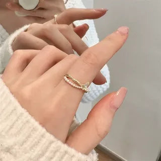 Premium Women's Fashion Ring – Elegant Adjustable Design